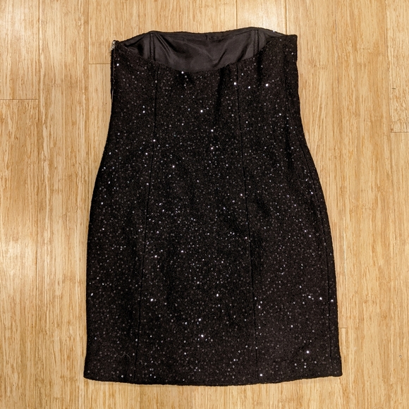 MICHAEL KORS Sexy Strapless Little Black Dress in Size 2 Wool Blend With Sequins - Picture 10 of 12